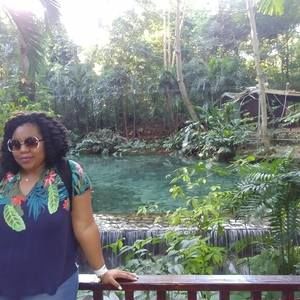 Meet your Posher, Jayvia